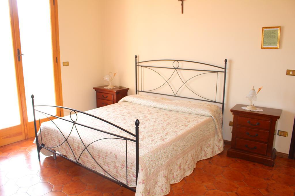 House In Caramagna Apartment Imperia Ruang foto